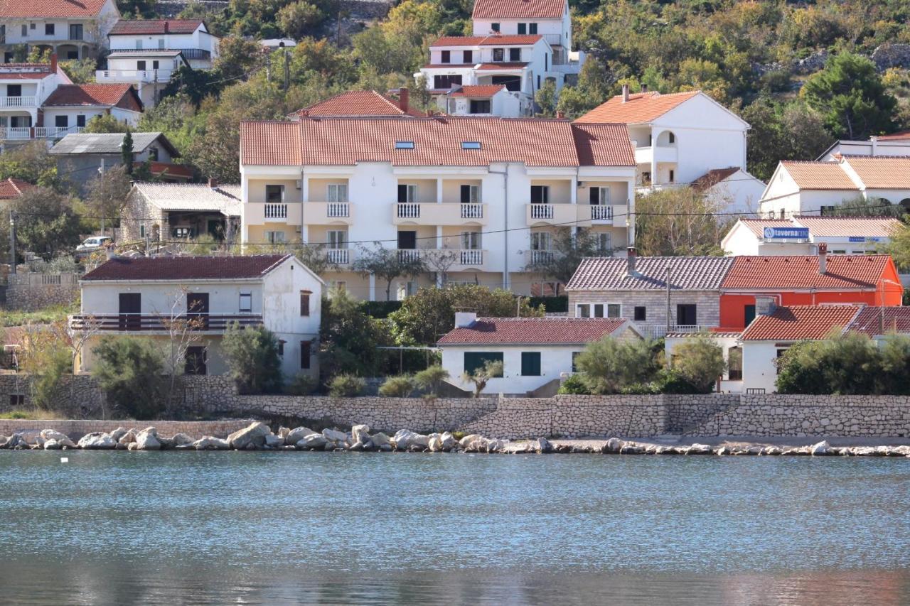 Apartments And Rooms By The Sea Vinjerac, Zadar - 3248 Eksteriør billede